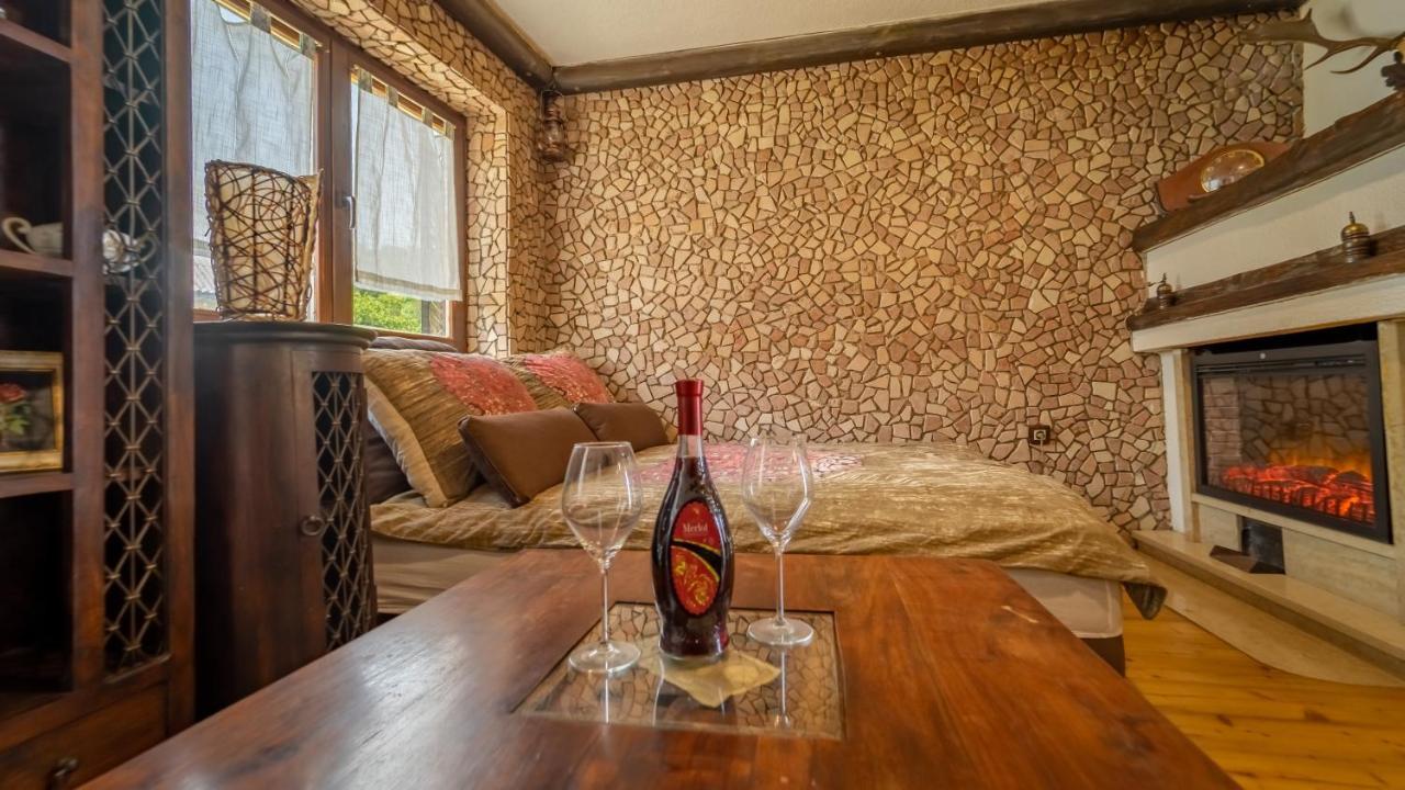 Apartment Maltar Lic Bagian luar foto