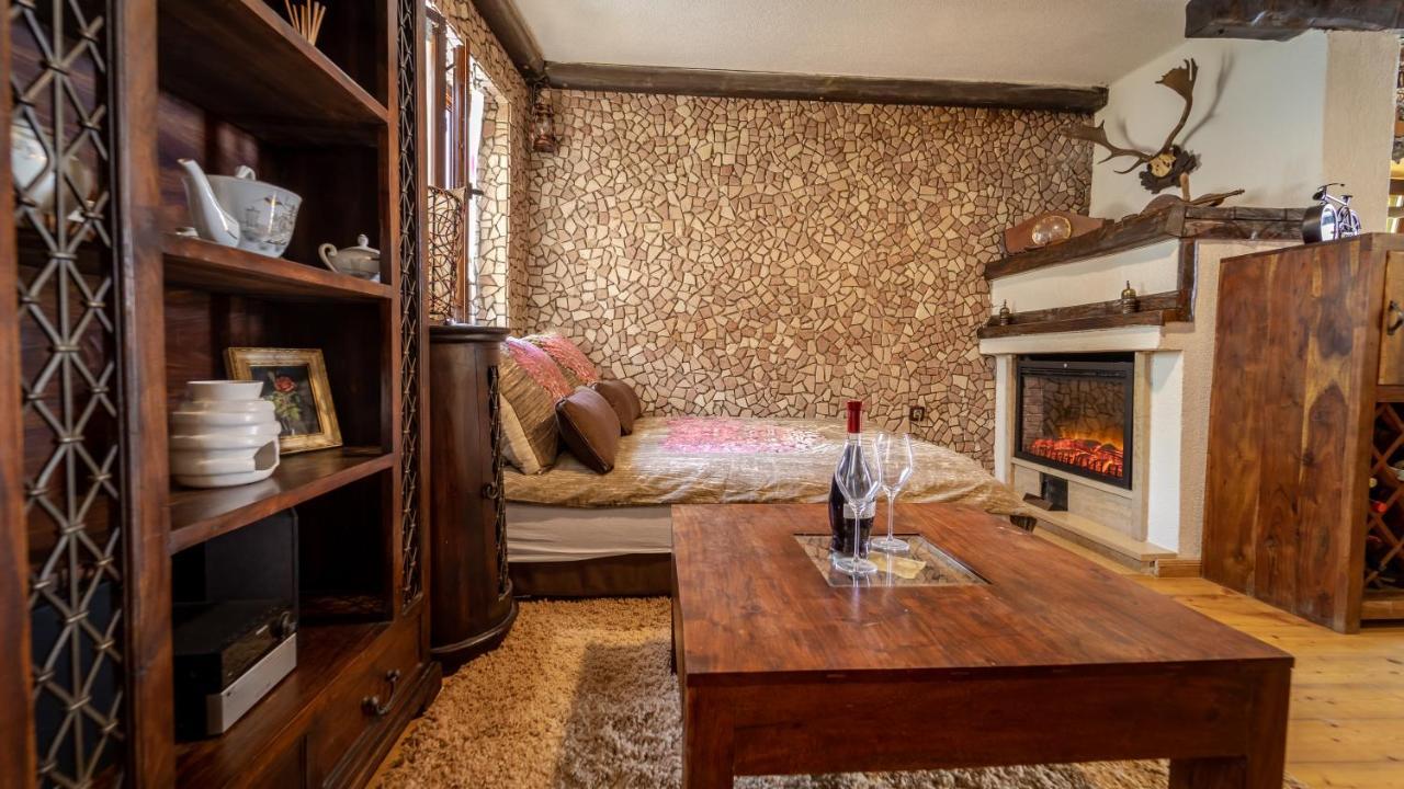 Apartment Maltar Lic Bagian luar foto